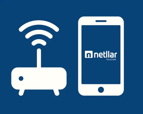 Router y móvil de Netllar, representando las tarifas convergentes de la compañía.