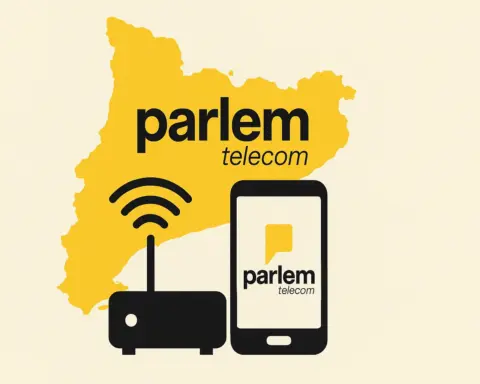 Router y móvil de Parlem, representando las tarifas convergentes de la compañía.